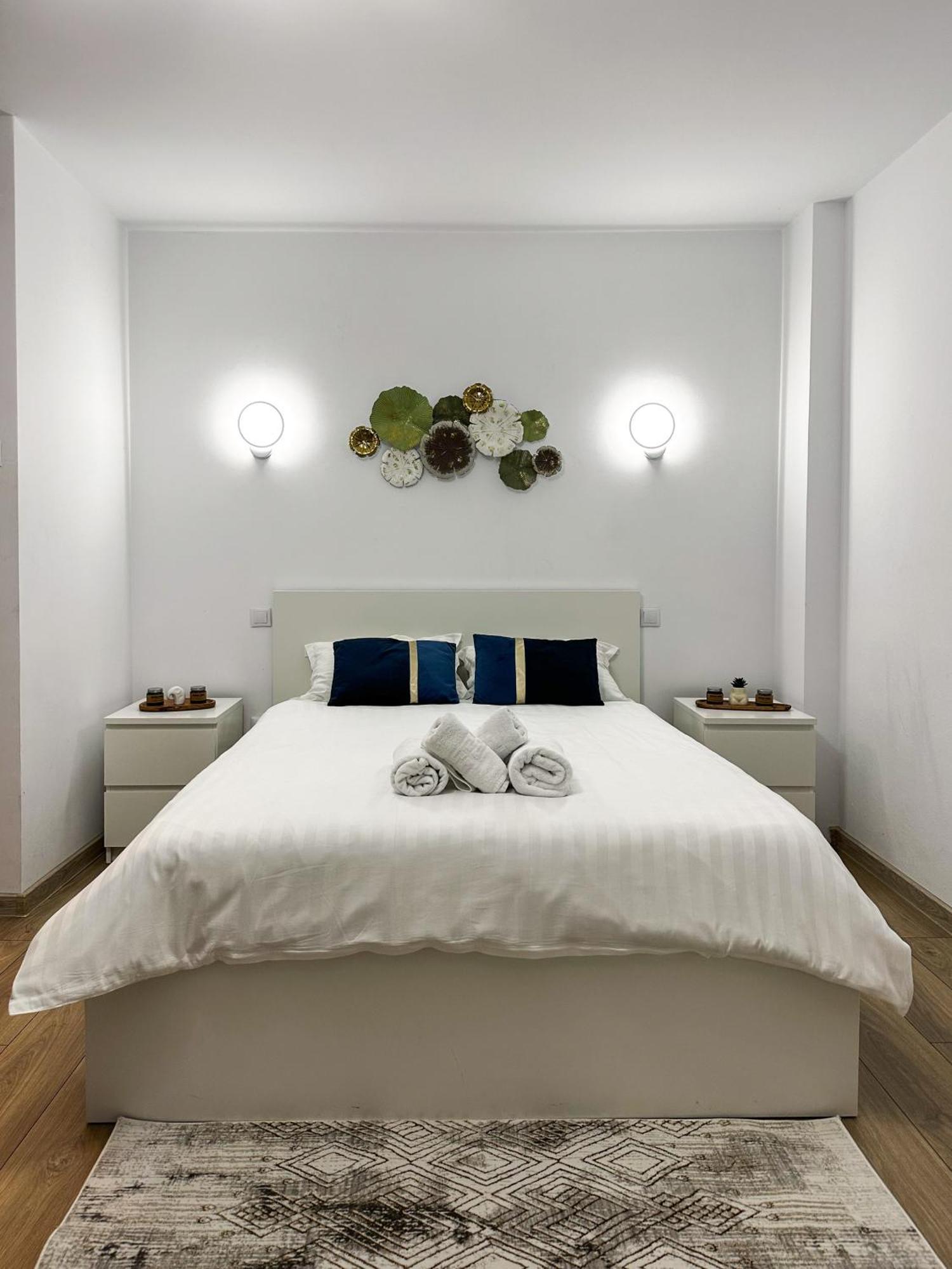 Superior One Bedroom Apartment Unirii Square بوخارست المظهر الخارجي الصورة